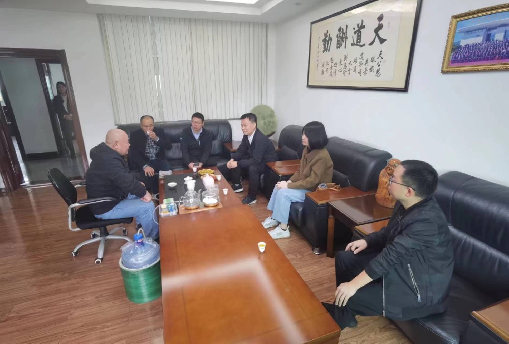 漳平市人民政府黨組成員，副市長(zhǎng)程瀟坦同志等一行五人，蒞臨福建瑞森新材料股份有限公司指導(dǎo)參觀